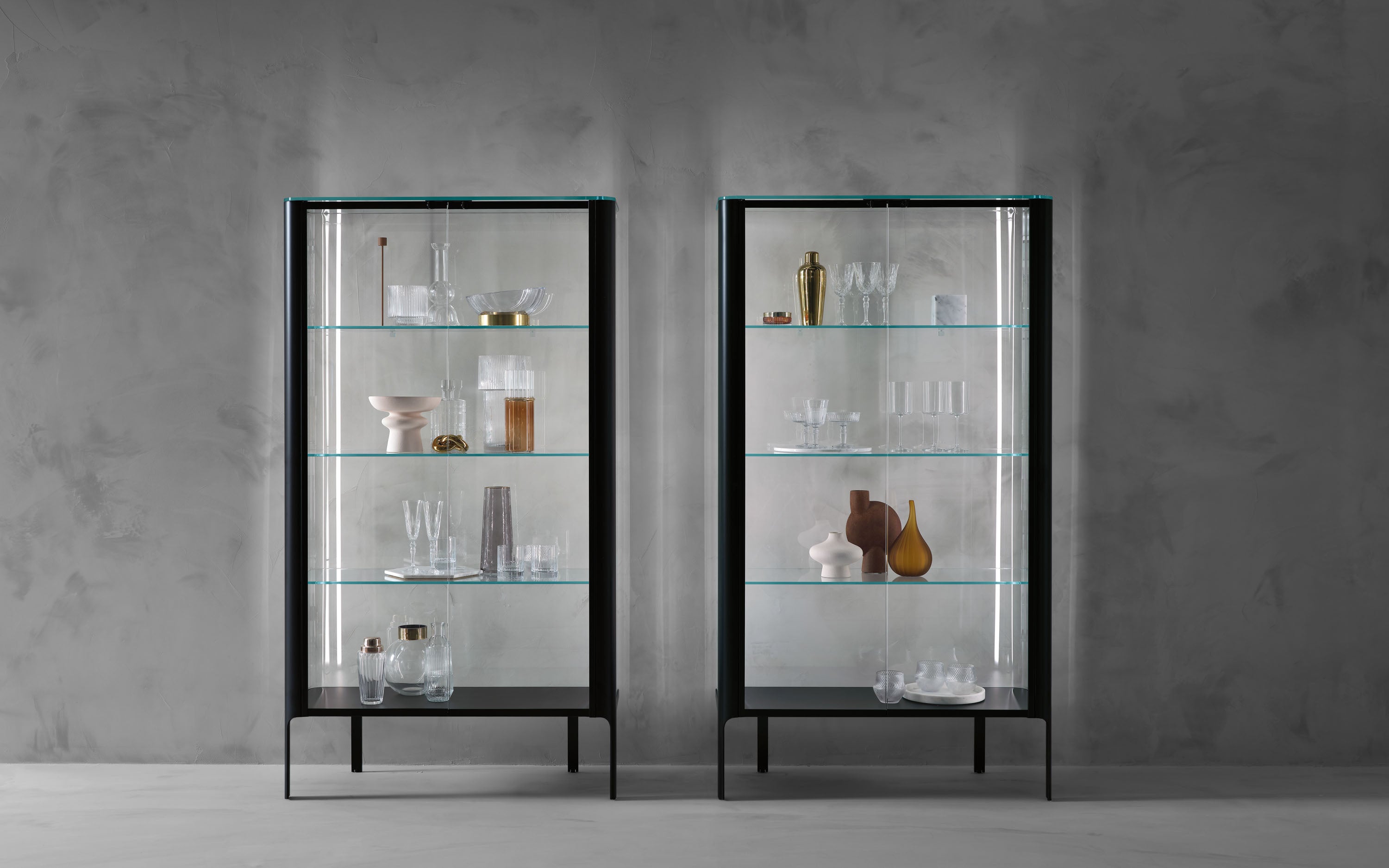 Aura Glass Showcase Cabinet with LED – FIAM Italia