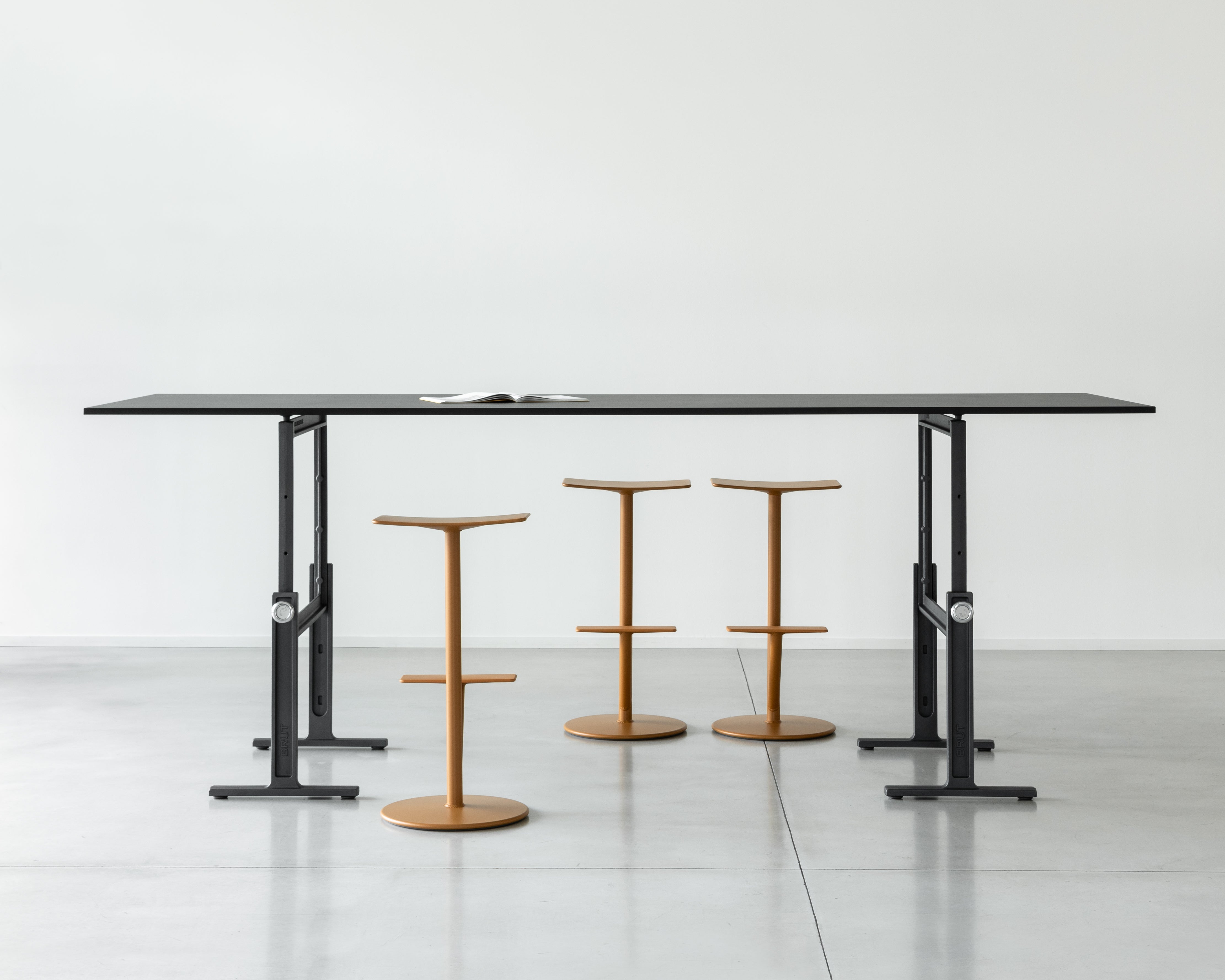 Magis Brut Table