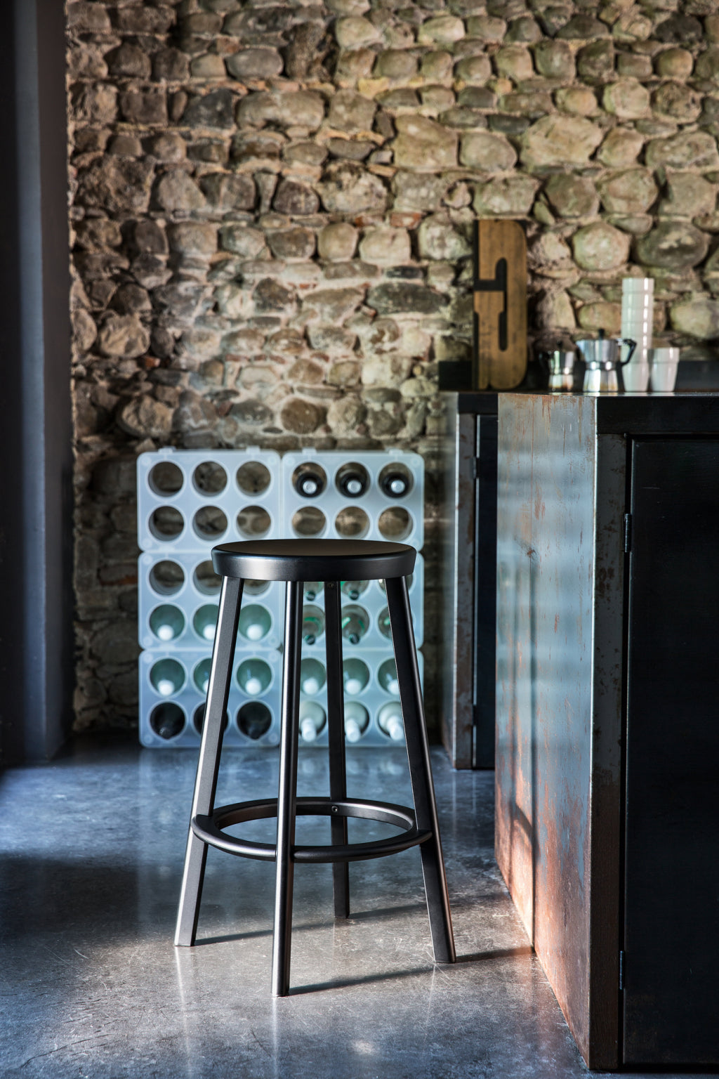 Magis Déjà-Vu Stool by Naoto Fukasawa – Black Painted Aluminum