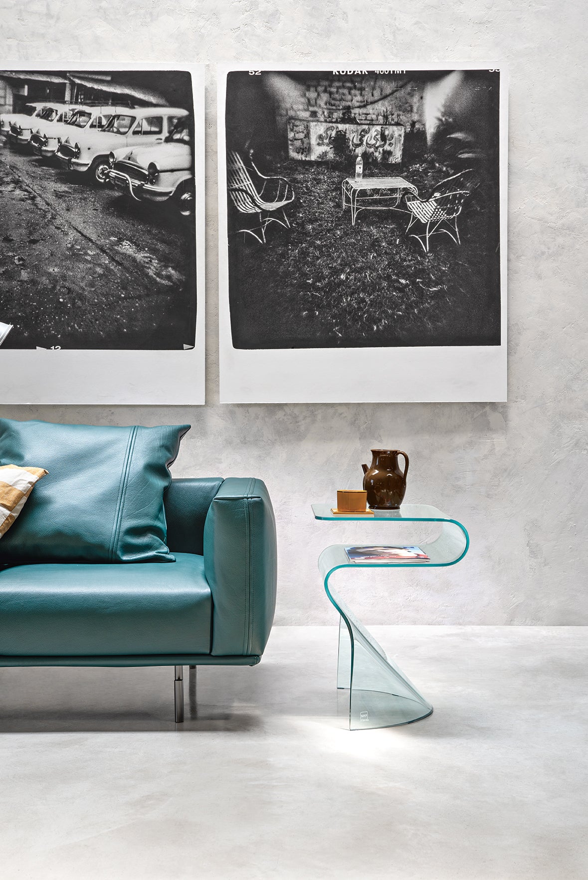 Toki bedside table, curved glass nightstand, FIAM Italia Toki, minimalist Italian bedside table.