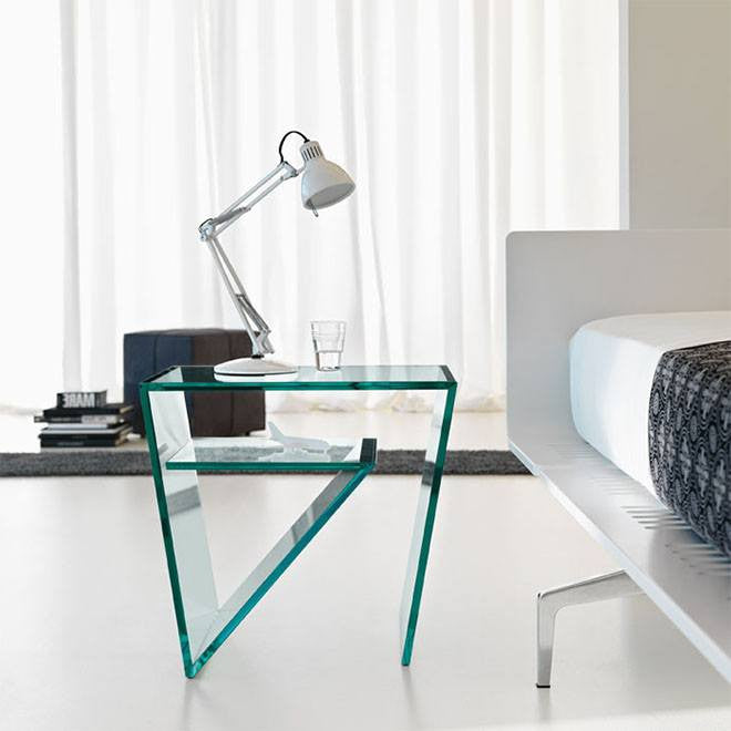 Modern glass side table in a minimalist living room setting – Tonelli Zen by Gonzo & Vicari