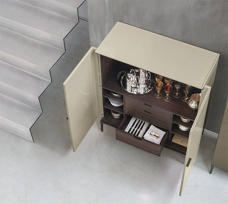 Side Up sideboard in glossy lacquered MDF with polished aluminum base and handles.