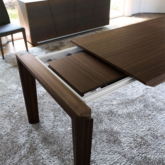 Patrik Table